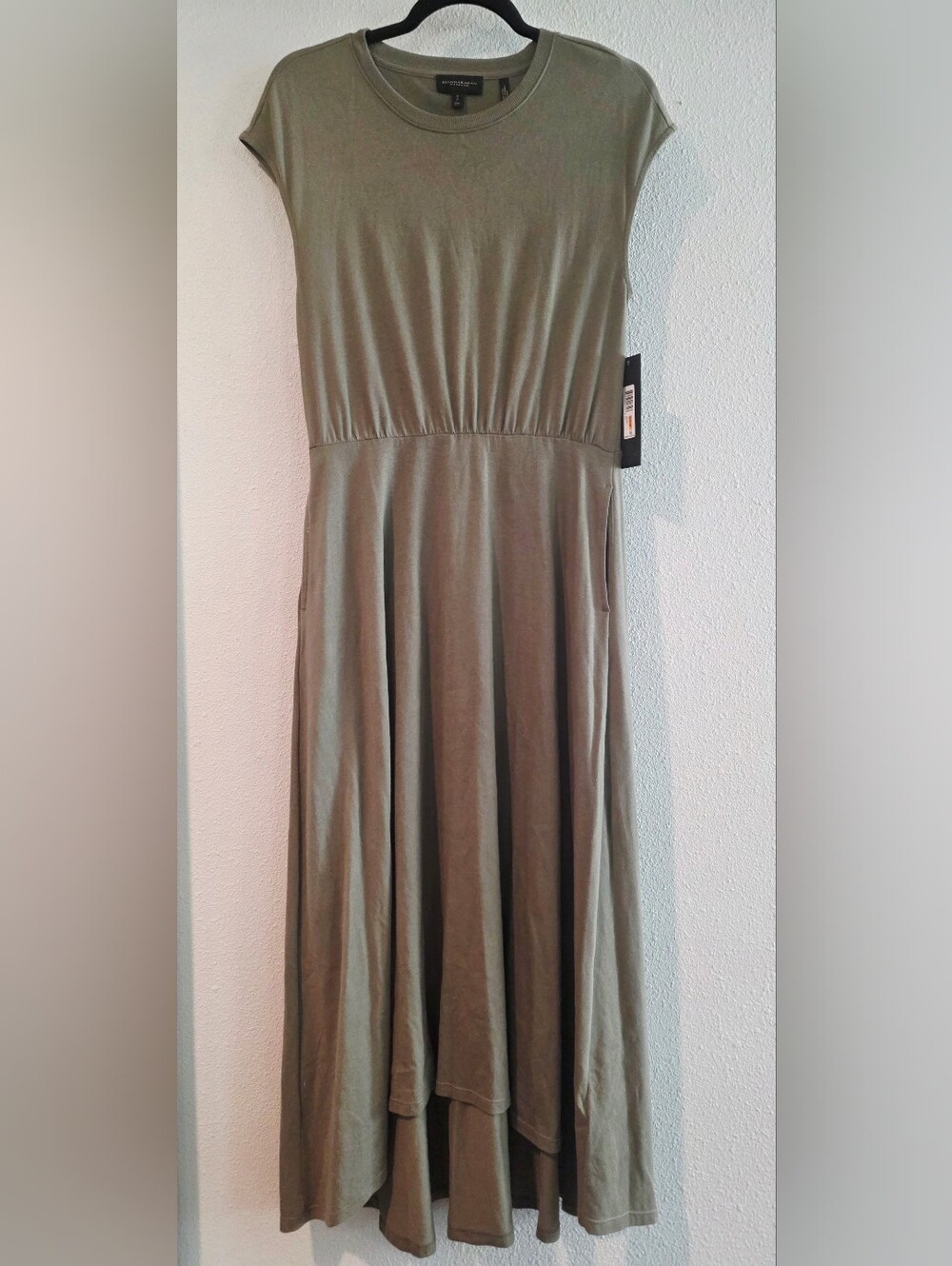 Donna Karan Sleeveless Maxi Dress